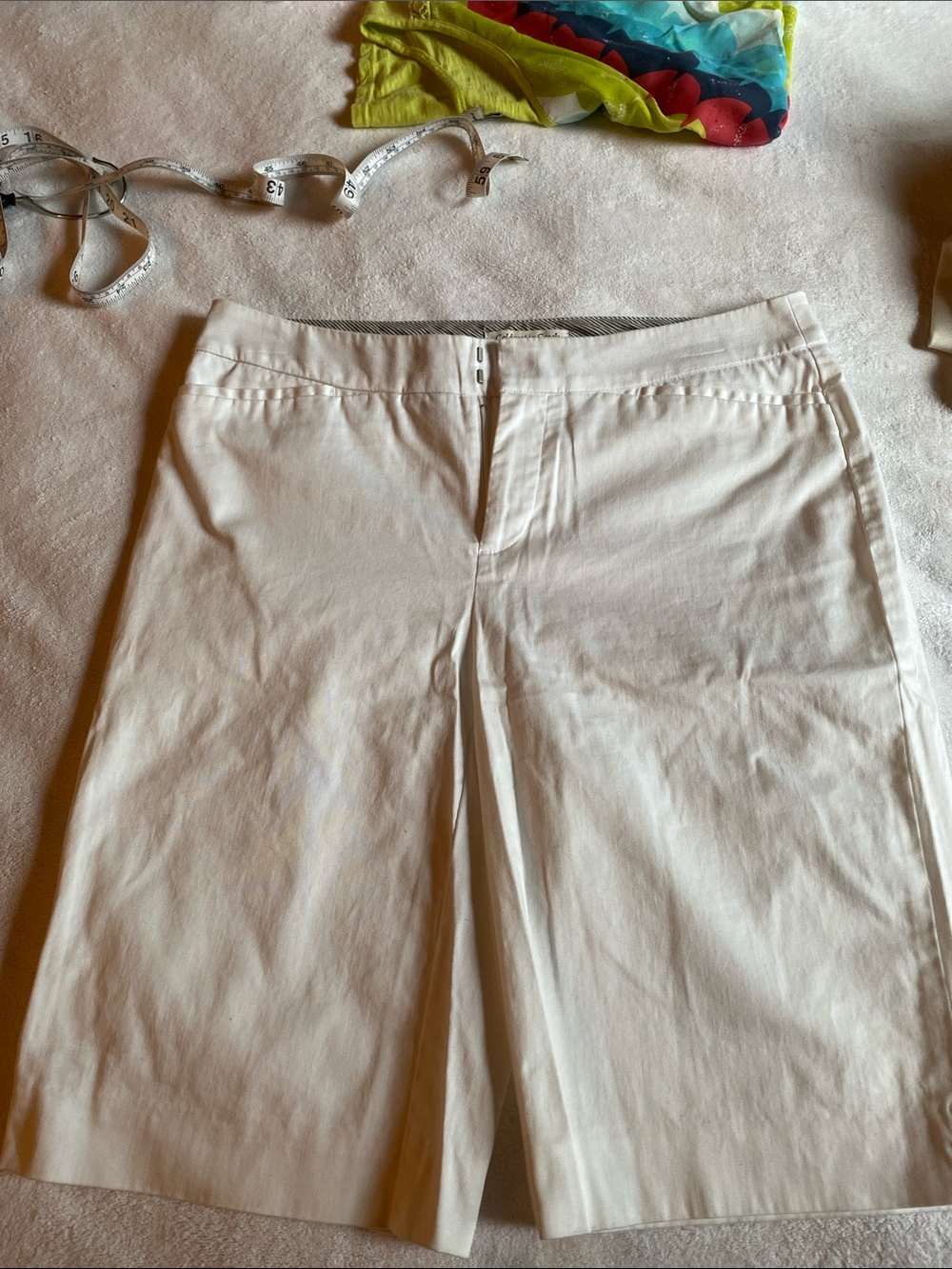 Coldwater Creek natural fit White Bermuda Shorts